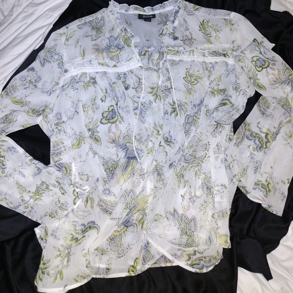 🔹️Beautiful sheer blouse🔹️ - Picture 2 of 6